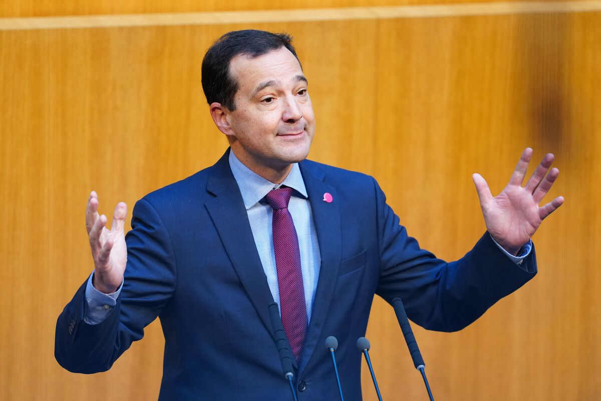 Die Opposition, etwa Gerald Loacker (Neos), kritisierte das Budget laut.APA
