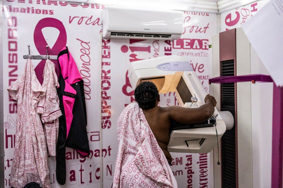 Die Organisation PinkDrive hilft in Südafrika, Menschen vor Brust-, Gebärmutterhals-, Prostata- und Hodenkrebs zu schützen. AFP