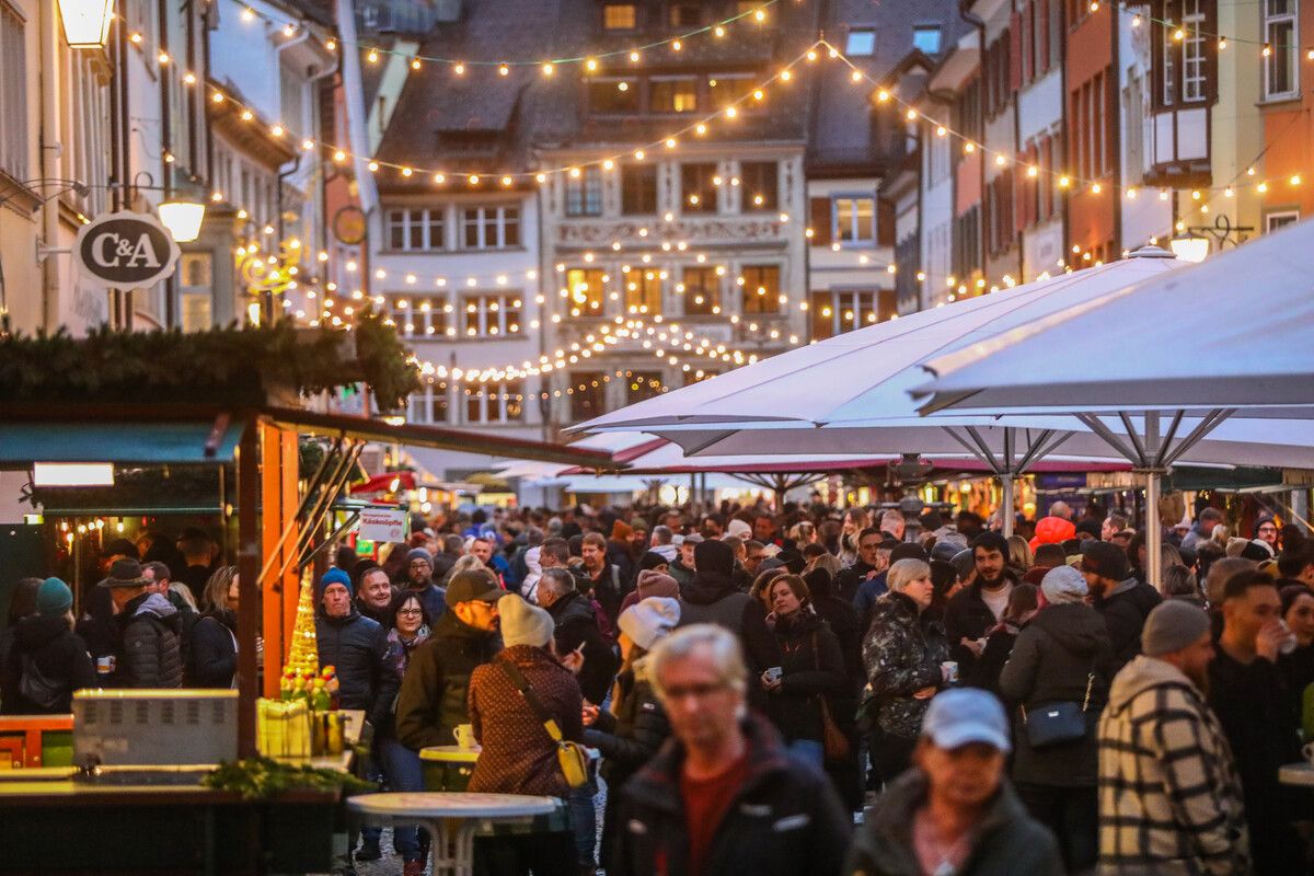 Dieses Wochenende erstrahlt die Marktgasse von Feldkirch in vorweihnachtlichem Glanz. Vn/Steurer