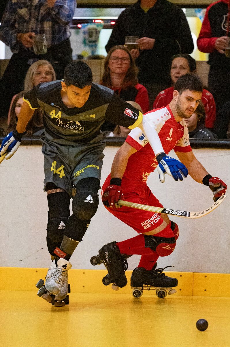 Dornbirn-Legionär Martin Maturano (l.) erzielte vier Treffer.Steurer