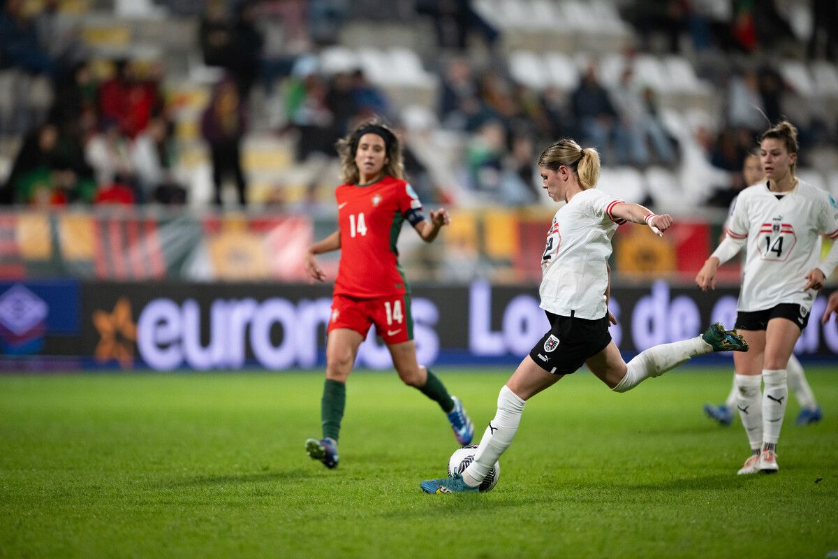 Eileen Campbell war für die Portugiesinnen nicht zu stoppen. Die Altach-Stürmerin erzielte ihren zweiten Teamtreffer.ÖFB/Gruber