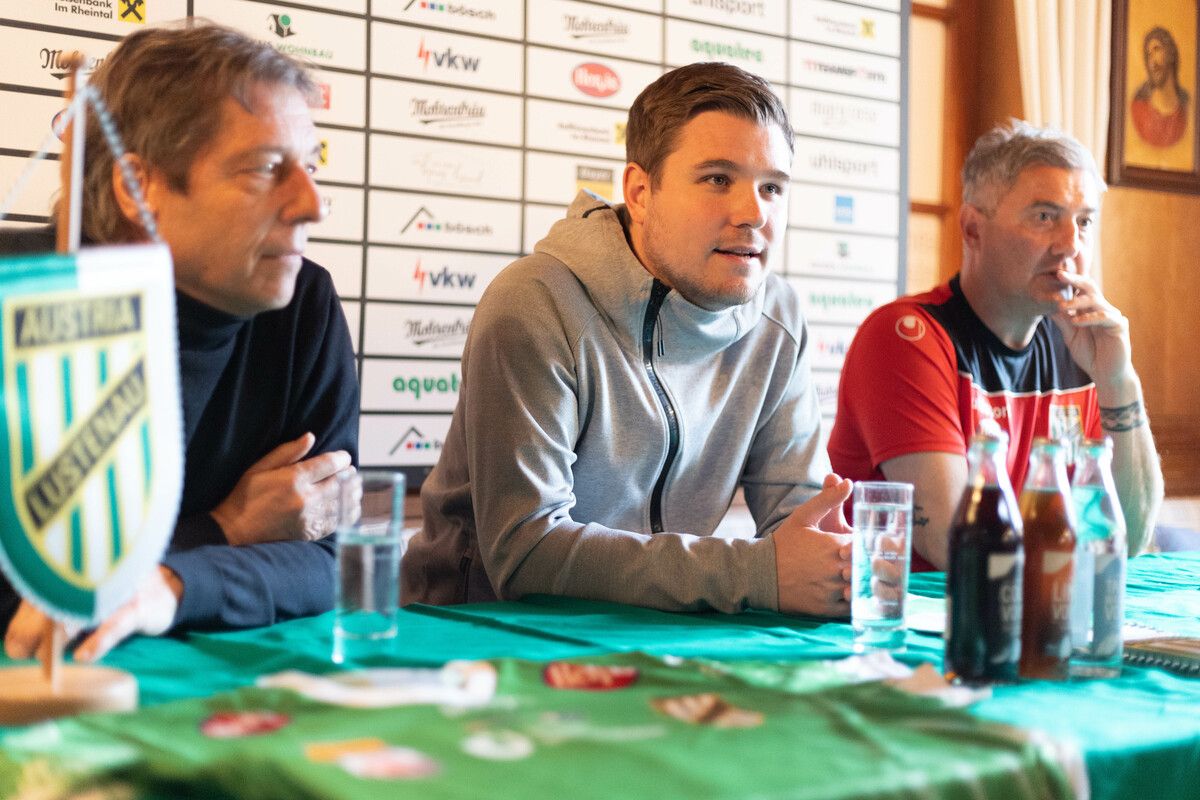 Ein Bild aus besseren Zeiten: Bernd Bösch, Alexander Schneider und Markus Mader im Jänner 2023.Hartinger