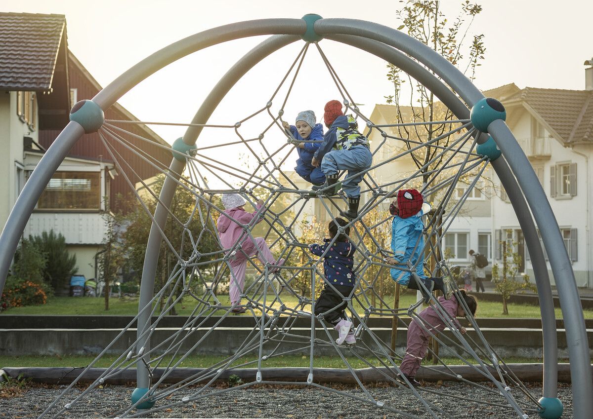 Ein neuer Spielplatz neben dem Kindergarten Augarten ist seit einiger Zeit fertiggestellt.Gemeinde