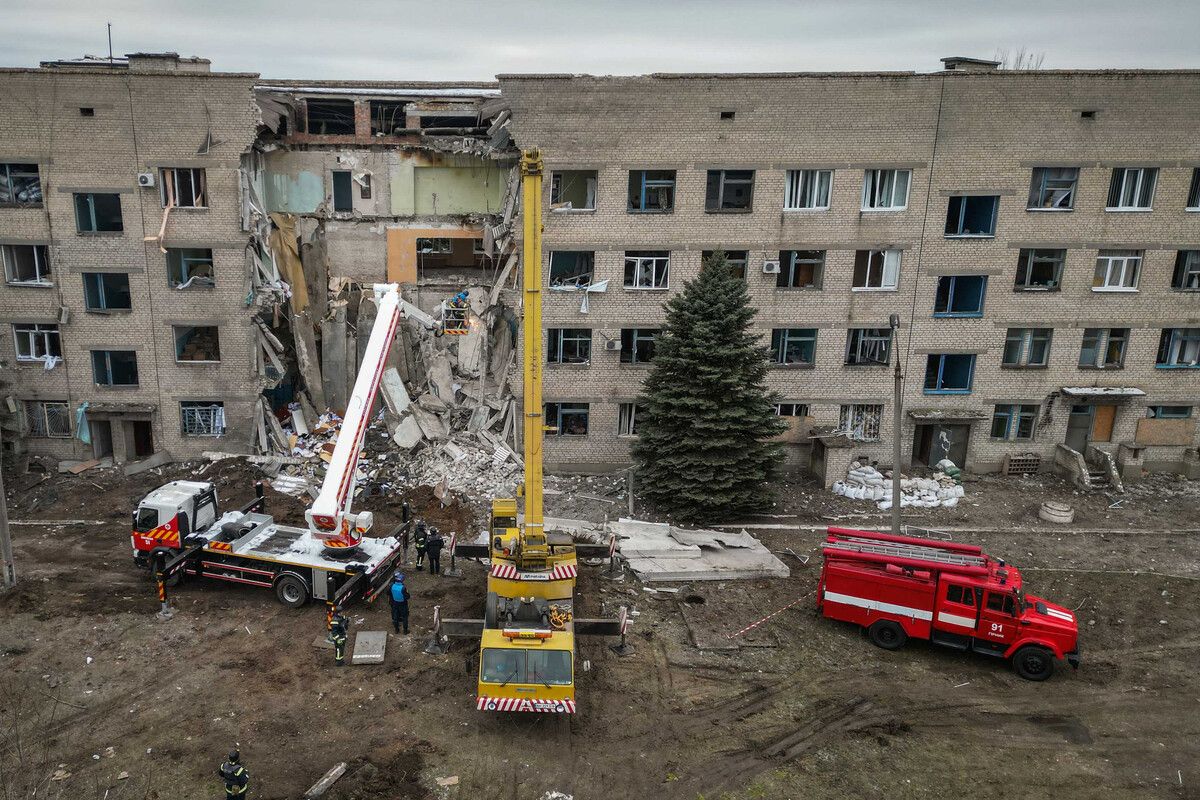Ein zerstörtes Krankenhaus in der Stadt Selydove in der Region Donezk. reuters