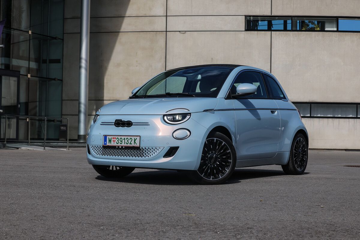 Fiat 500 Elektro: Kulleraugen und Kuschel-Silhouette.VN/Steurer