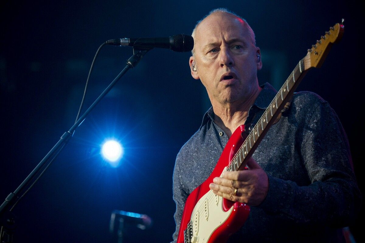 Mark Knopfler trennt sich von einem Großteil seiner Gitarren. ap