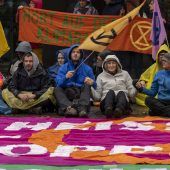 Demo gegen Stadttunnel ­während Landtagssitzung von Polizei aufgelöst. »A2