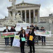 „Stopp den Straßenbau“