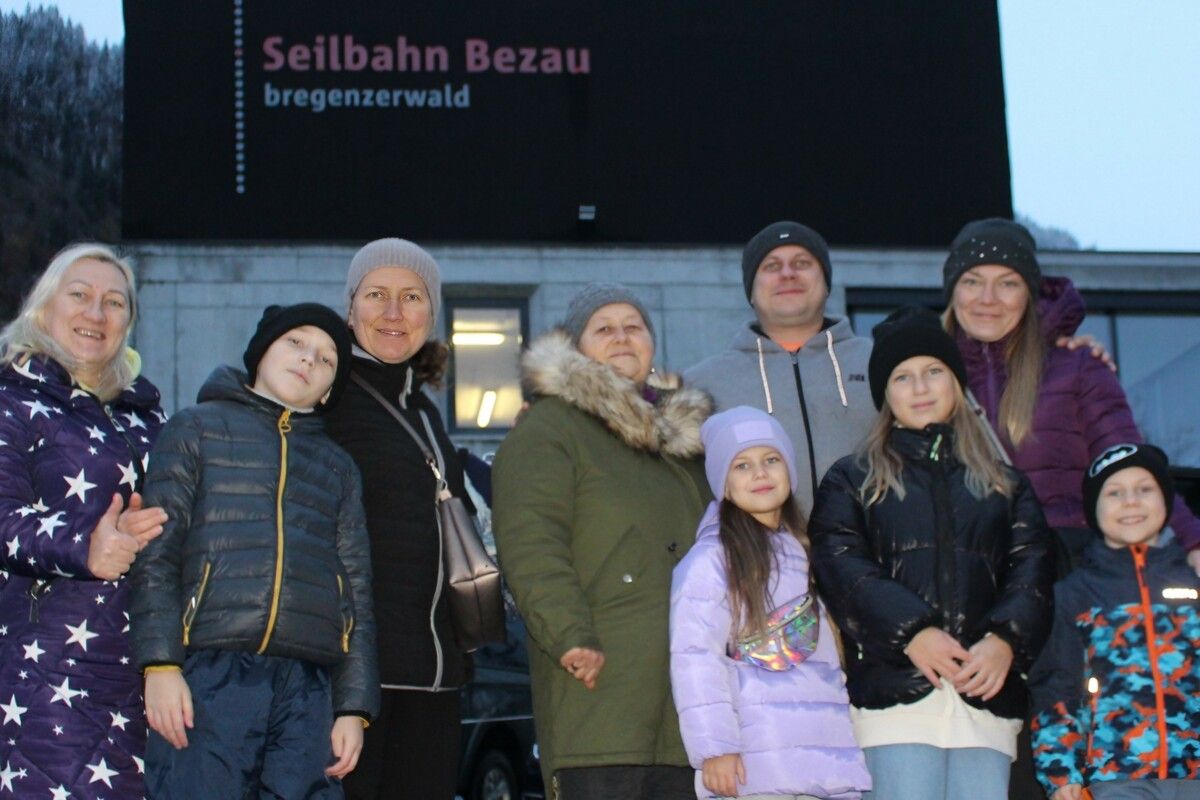Ganz spezielle Gäste nützten die Benefizaktion dazu, den Alltag für ein paar Stunden zu vergessen: Ivan und Viktoria Storozuk aus der Ukraine leben und arbeiten seit einigen Jahren in Vorarlberg. Nach dem russischen Überfall auf ihr Heimatland haben sie Familienmitglieder zu sich ins Ländle nachgeholt.