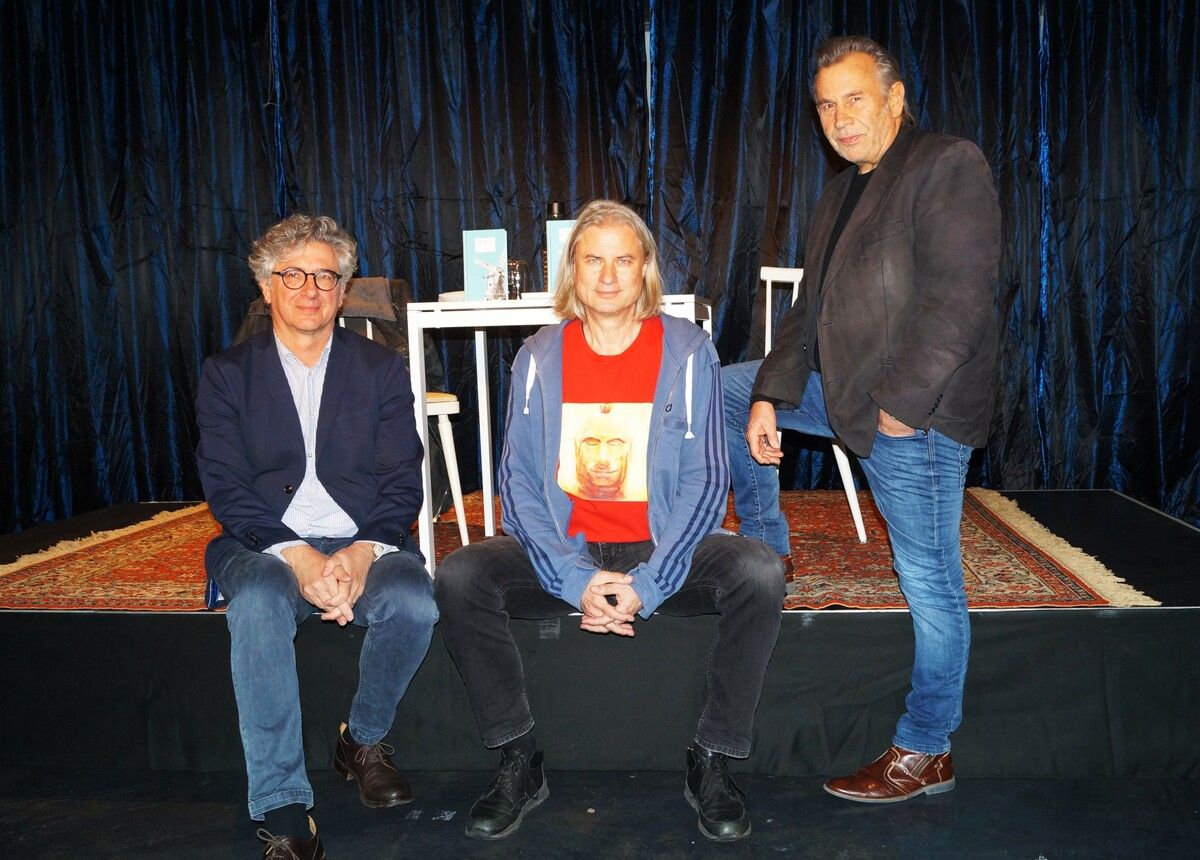 Jürgen Thaler, Autor Christian Zillner und Hausherr Hubert Dragaschnig. YAS (3)