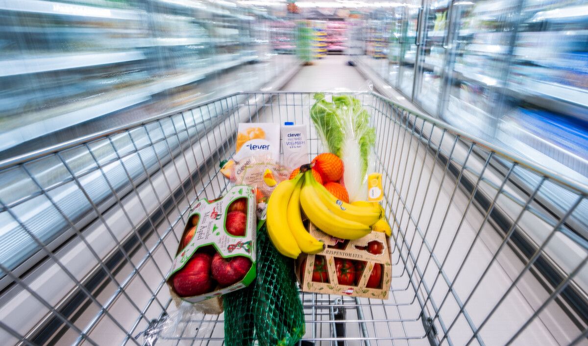 Teuerung und Inflation belasten besonders Familien finanziell stark. apa/Hochmuth