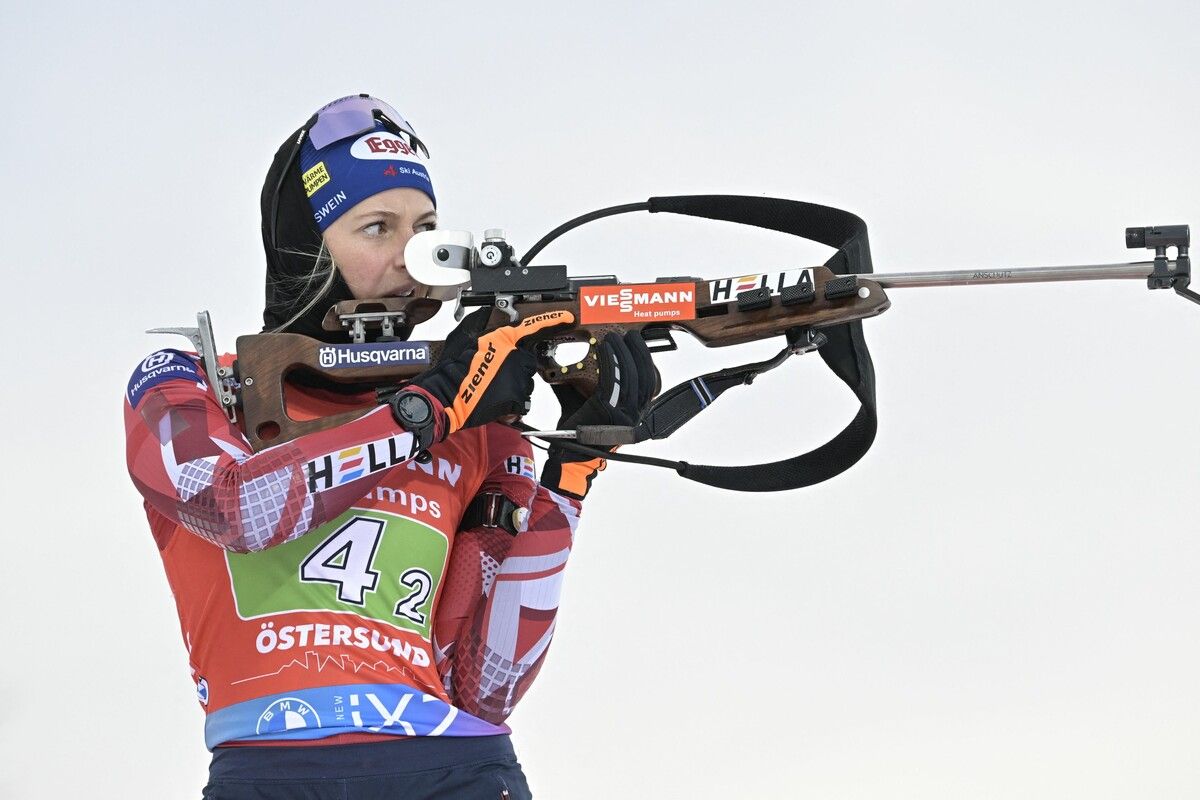 Lisa Hauser schoss sich beim Biathlon-Auftakt auf den sechsten Platz.apa