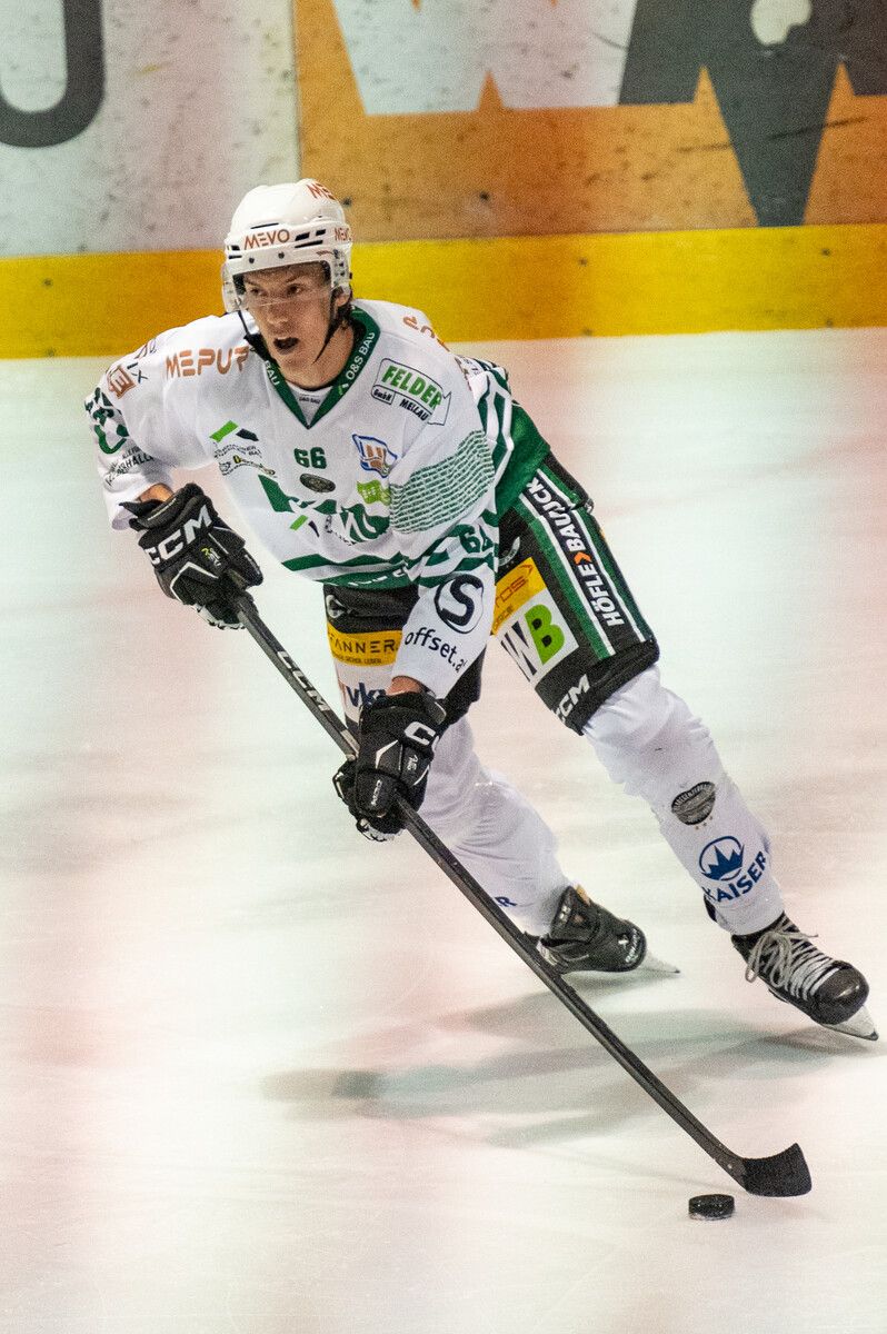 Manuel Metzler hält bereits bei 15 Punkten aus 17 Spielen für die Wälder.Serra
