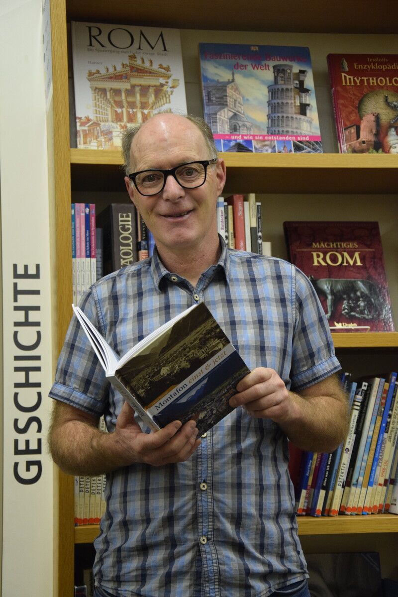 Markus Braunger präsentiert sein Buch „Montafon – einst und jetzt“.stl