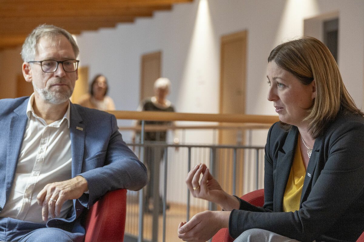 Nora Tödtling-Musenbichler und Alexander Bodmann sind in St. Arbogast zur neuen Caritas-Führung bestellt worden. VN/PAULITSCH