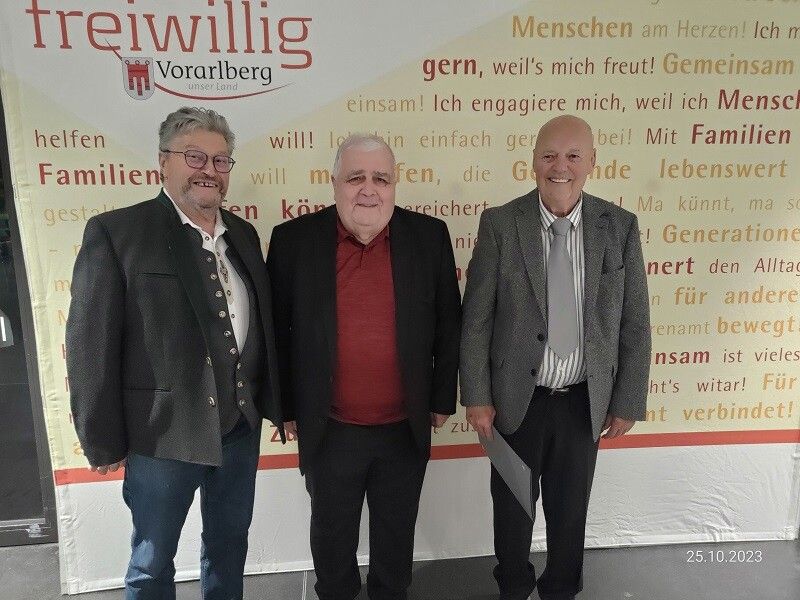 PVÖ-Funktionäre Hans Schett und Konstantin Tschanhenz ausgezeichnet.PVÖ