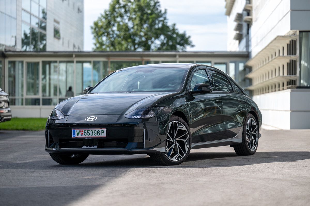 Stromlinie unter Hochspannung: Der elegant verpackte Ioniq 6 ist in seiner Ausformung voll auf Reichweite getrimmt. VN/rhomberg