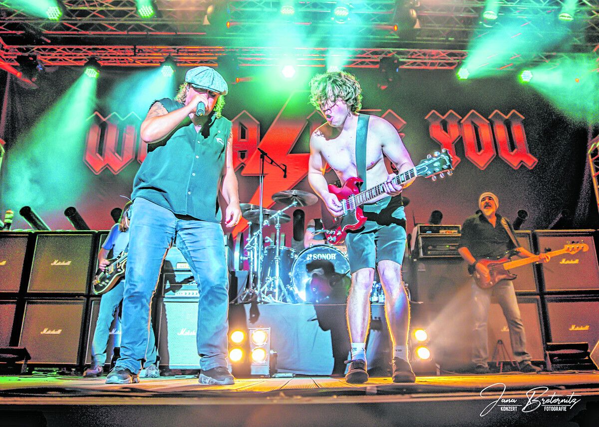Am Freitag, 19. Jänner 2024, 19 Uhr, gastiert die AC/DC-Tribute-Band „We Salute You“ in der bigBOX ALLGÄU in Kempten.Jana Breternitz
