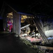 29-Jährige krachte mit Pkw in Scheune