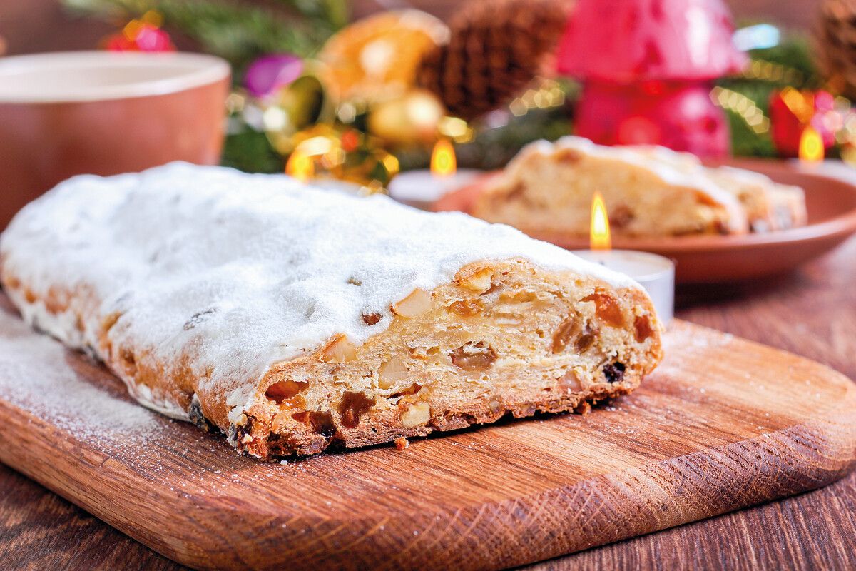 Bis heute wird jeder Stollen in Handarbeit gefertigt.Shutterstock