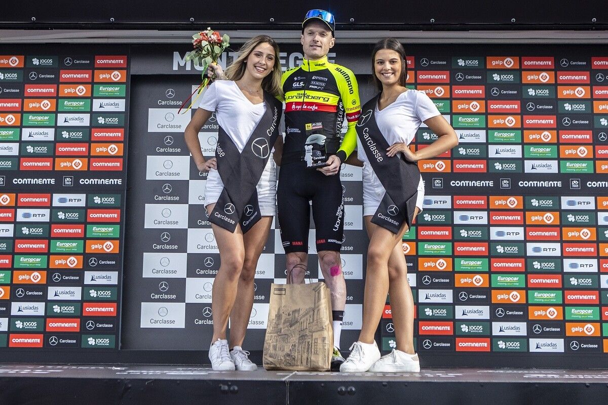 Colin Stüssi auf dem Podest der Portugal-Rundfahrt.Matias Novo