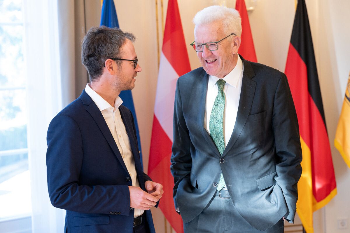 Daniel Zadra und Winfried Kretschmann trafen sich in Stuttgart. VLK/Serra