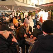 Christbaumversteigerung beim Bludenzer Christkindlemarkt