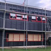 Feuerwehrmänner als Baumeister