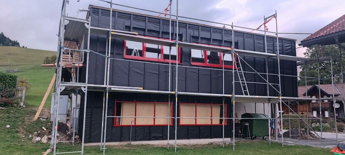 Die Feuerwehr Gurtis hat die Bauarbeiten großteils in Eigenregie umgesetzt. EM