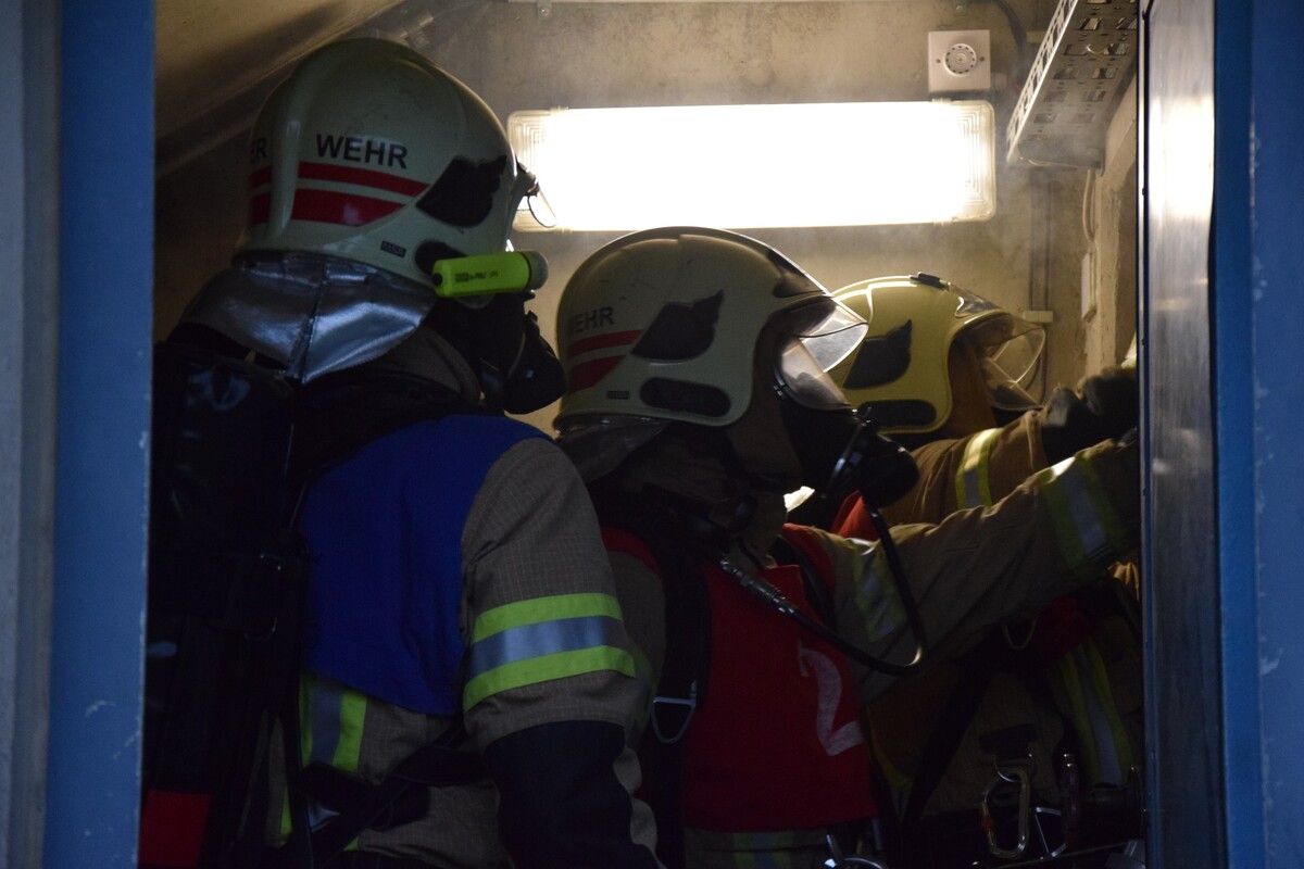 Die Feuerwehr Lustenau sicherte den Gashaupthahn ab und lüftete das betroffene Gebäude. symbol/Feuerwehr Lustenau