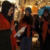 Fackelzug gegen Gewalt an Frauen