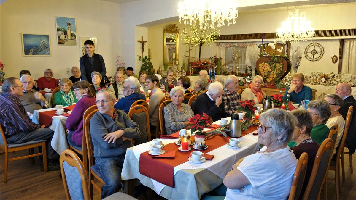 Die Partener Pensionisten hatte eine schöne Weihnachtsfeier. pvö partenen