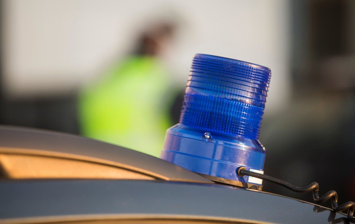 Die Polizei ertappte die Jugendlichen auf frischer Tat. Symbolbild