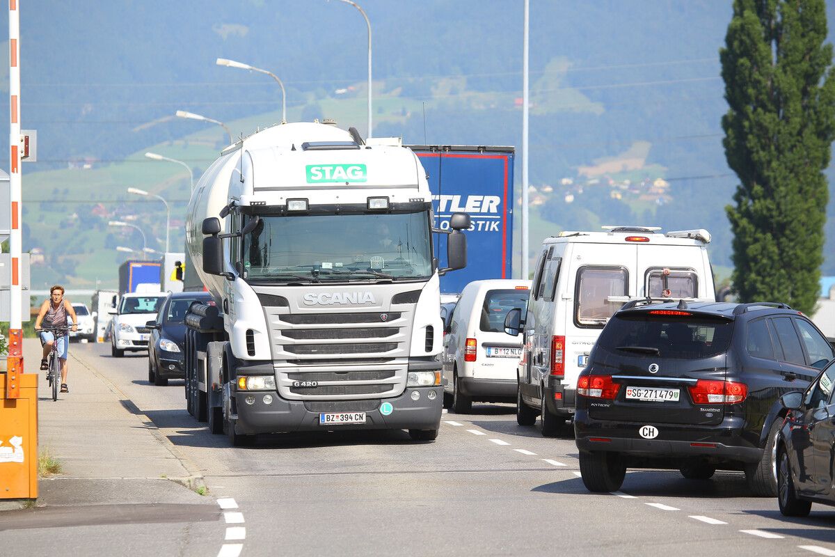 Die Überfahrt von Schwertransporten wurde bereits reduziert. VN