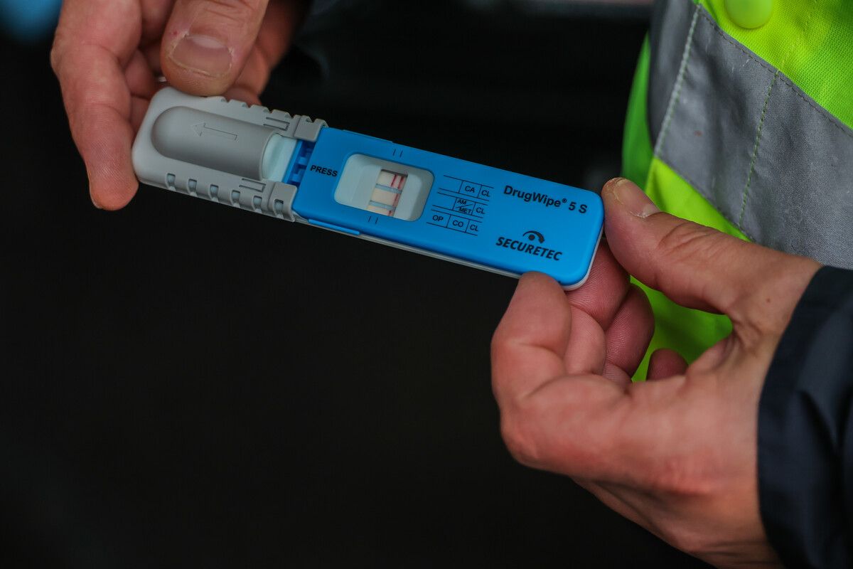 Dieses Speichelvortestgerät schlug bei einer Kontrolle im Frühverkehr auf Cannabis an. Steurer (3)