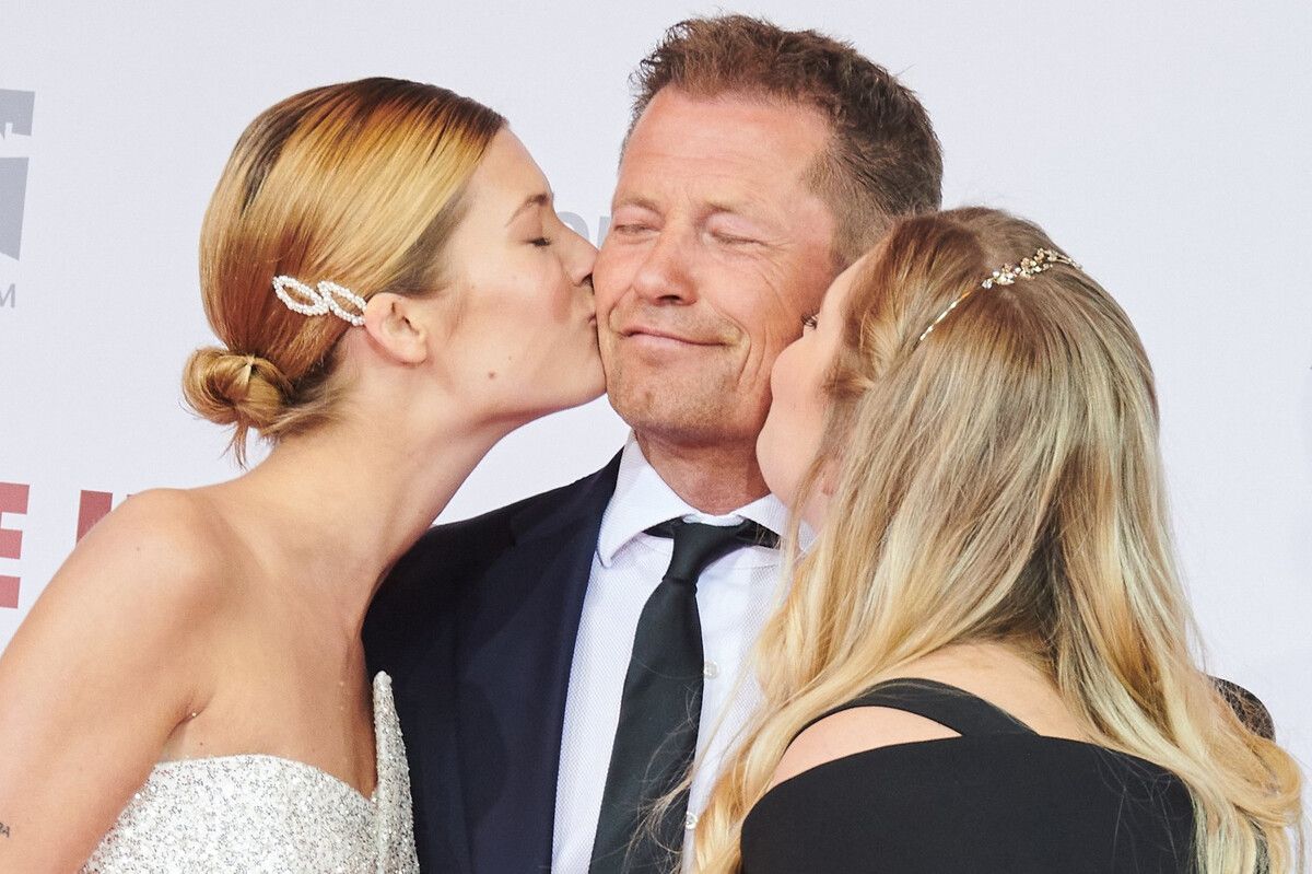 Ein Geburtstagsbussi für den Papa: Til Schweiger mit seinen Töchtern Lilli (l.) und Luna.dpa