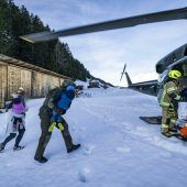 Abgeschnittener Tiroler Ort wird mit Hubschrauber versorgt