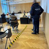 Wegen Kindesmisshandlung verurteilte Rumänin noch im Gerichtssaal verhaftet. »A10