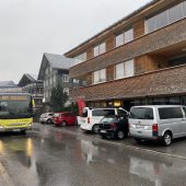 Sachbeschädigung an zehn Bussen störte Frühverkehr im Bregenzerwald. »a8