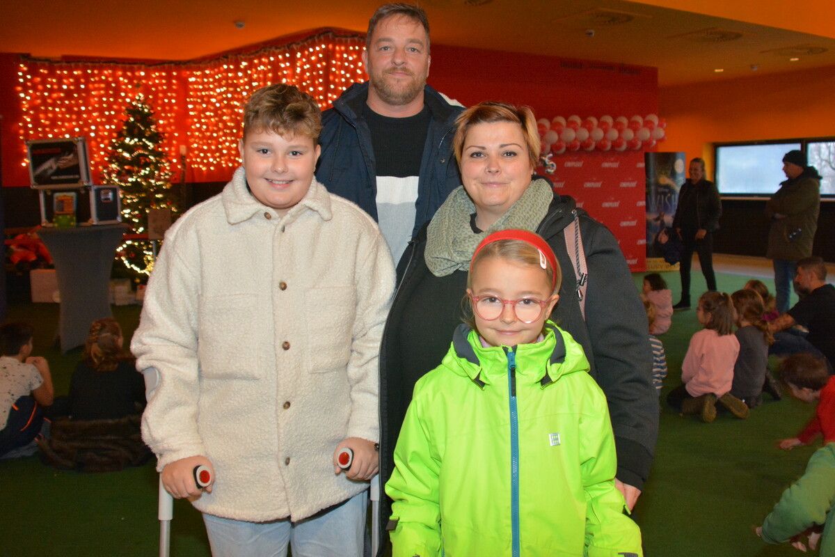Glückliche Gewinner: Emil, Rainer, Daniela und Emma Kurzemann.