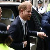 Teilsieg für Prinz Harry in Klage gegen „Mirror“-Verlag