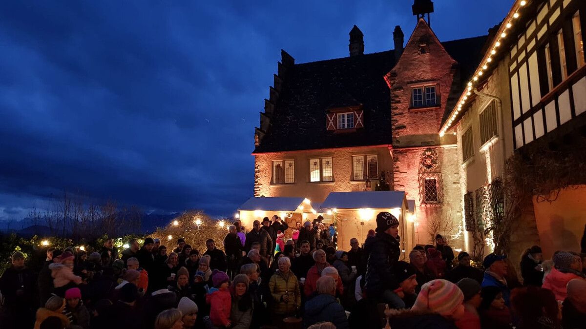 Im romantischen Schlosshof gibt es heute, Samstag, ein kleines vorweihnachtliches Fest.MG Wolfurt
