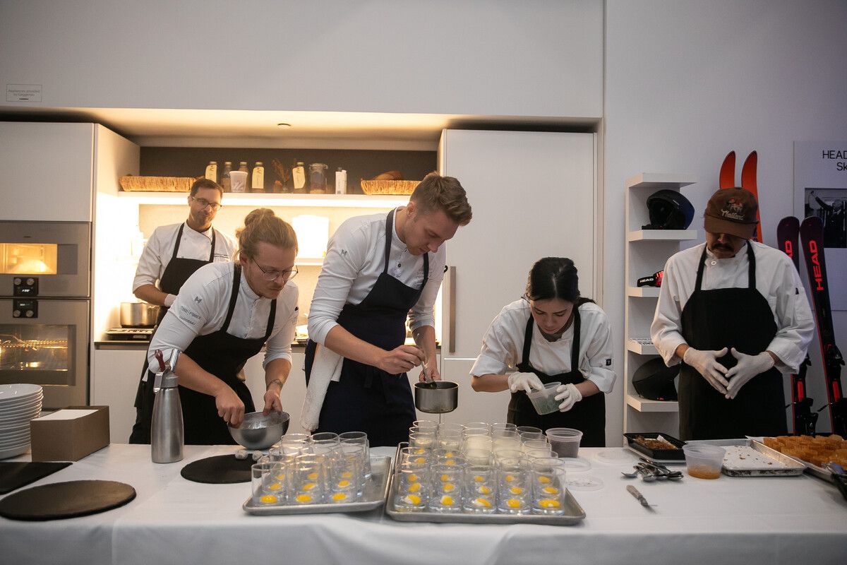 Julian Stieger und sein Team tauschten den Chefs Table Rote Wand mit New York und überzeugten bei der Präsentation des Skilandes Österreich. LZT/Nagle