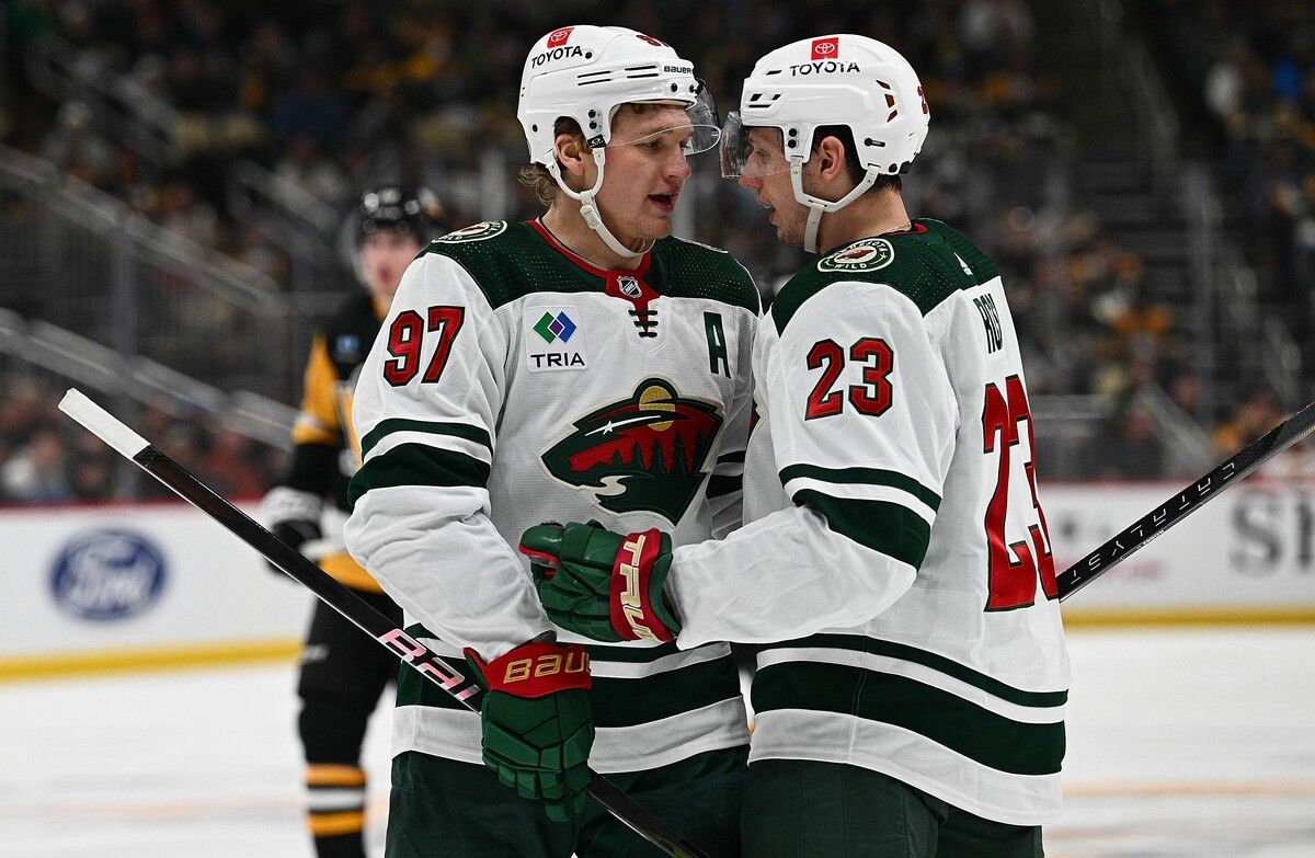 Kiril Kaprizov (l.) und Marco Rossi hatten großen Anteil am Wild-Sieg.APA