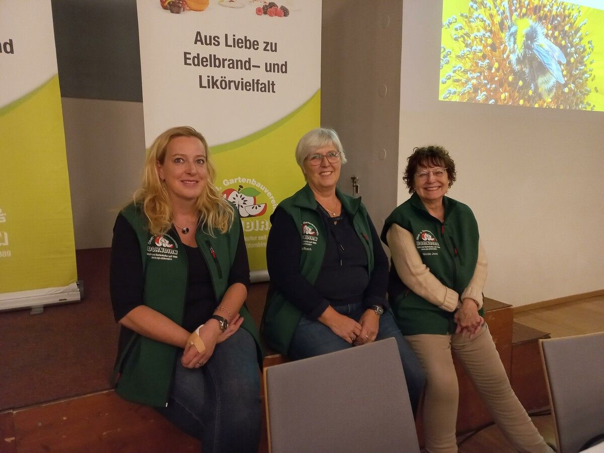 Klaudia Safarik, Margit Rusch und Nicole Joos vom Vorstand des OGV Dornbirn.