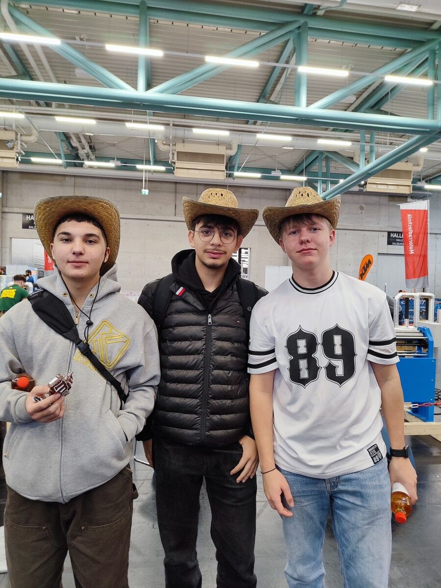 Korel Sevinc, Osmanakif Tunahan und Maximilian Schneider.
