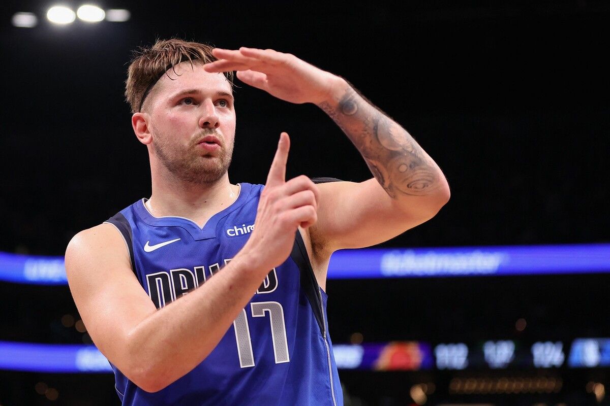 Luka Doncic beschenkte sich beim „Christmas Game“ der NBA selbst.apa