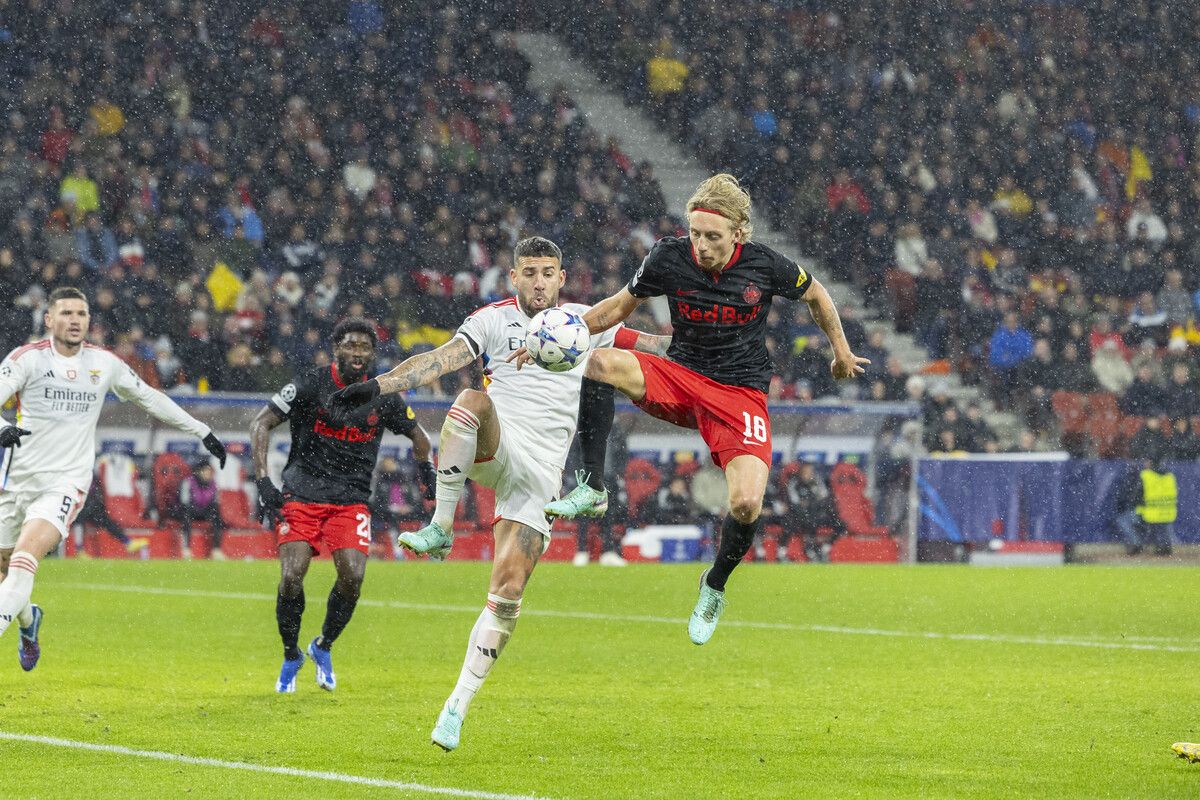 Mads Bistrup stemmte sich mit vollem Einsatz gegen die Portugiesen, am Ende reichte es nicht für die Bullen.Gepa