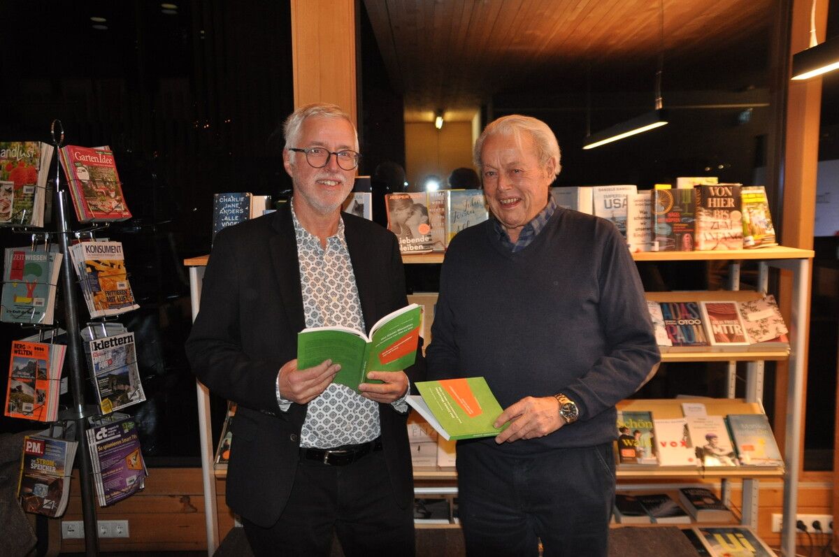 Otto Schwald und Guido Burtscher präsentierten ihr gemeinsames Buch.HAB