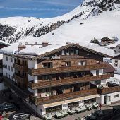 Vier-Sterne-Hotel Hirlanda in Zürs am Arlberg steht zum Verkauf